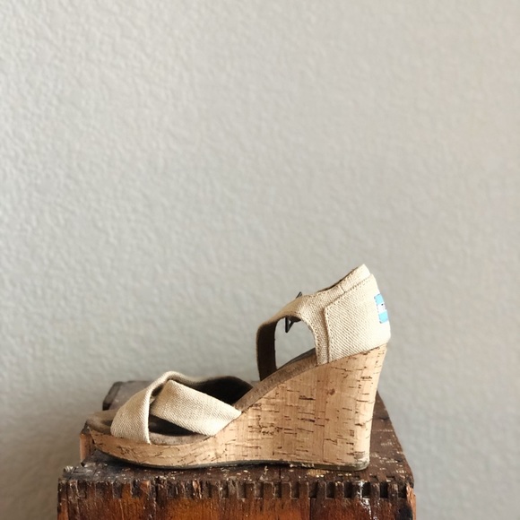 Toms Shoes - TOMS Sienna Wedge Sandal in Natural